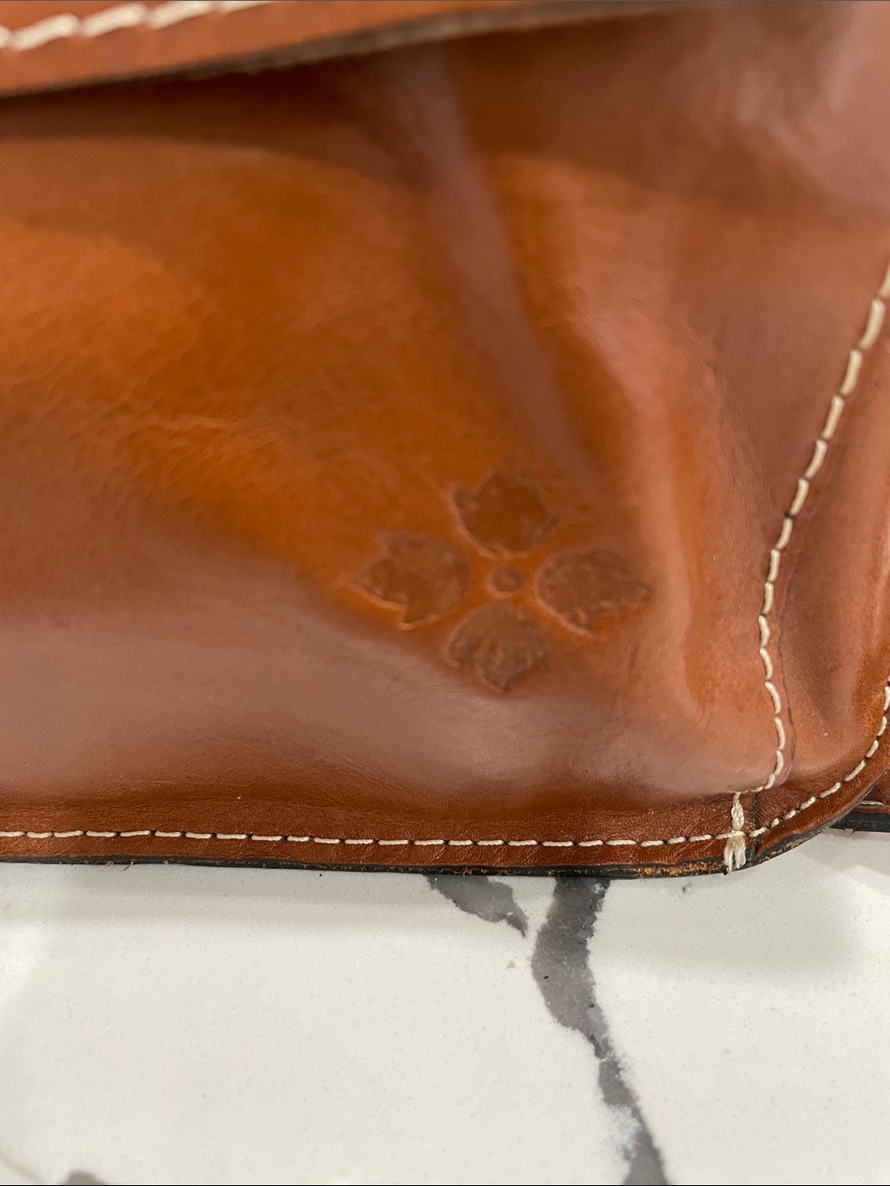 Patricia Nash, leather Beaumont crossbody has some scuff marks. - Picture 3 of 16